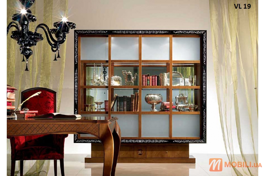 Книжный шкаф в классическом стиле CARPANELLI